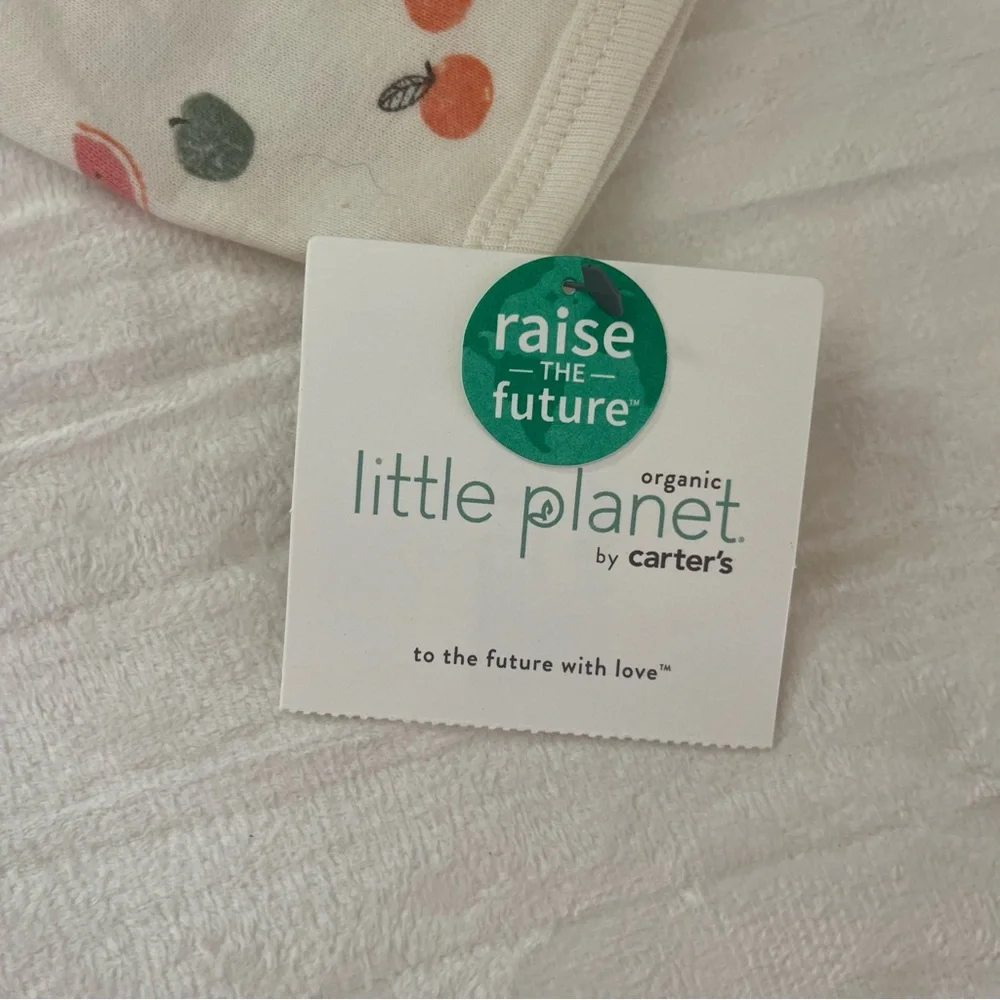 Carter’s Little Planet baby footie onesies organic size 3 months